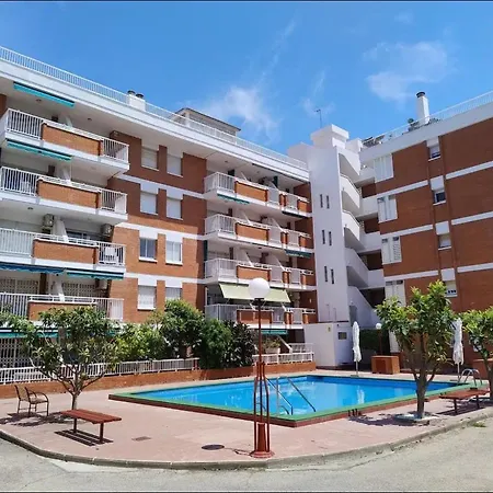 By & Pool - Ac - Free Parking *