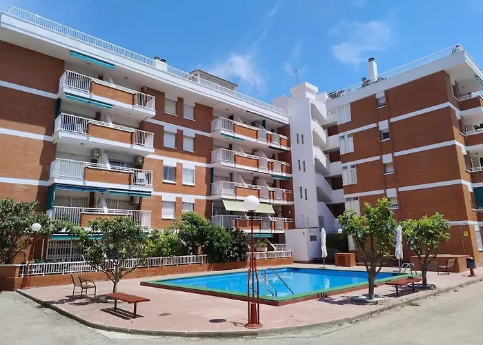 By & Pool - Ac - Free Parking *